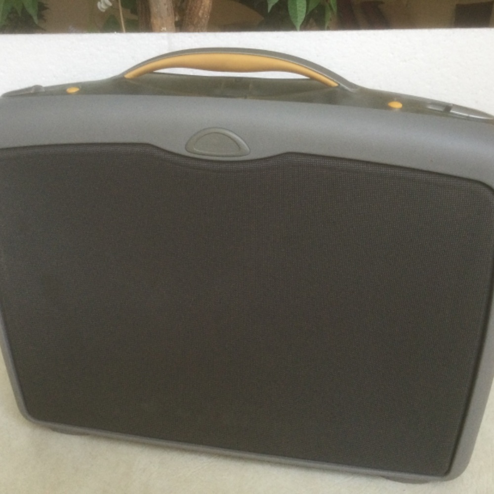 Samsonite briefcase hard shell - Picture 2 of 4